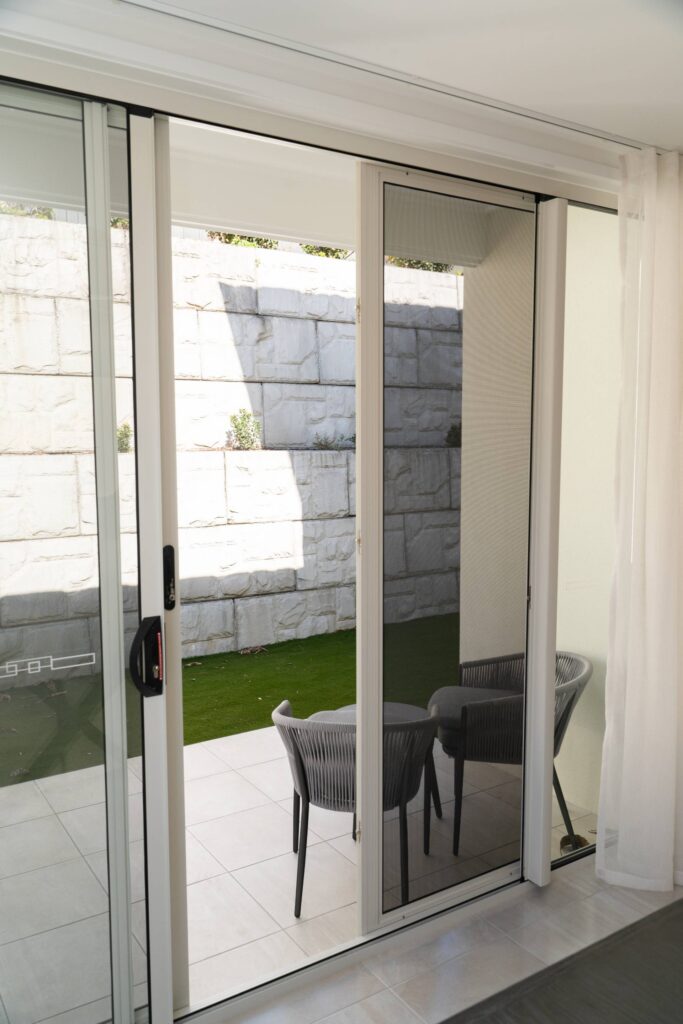 About Screens Plus 2