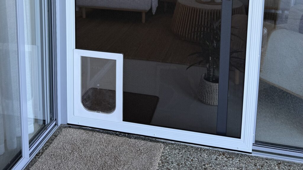Secureview with Pet Door